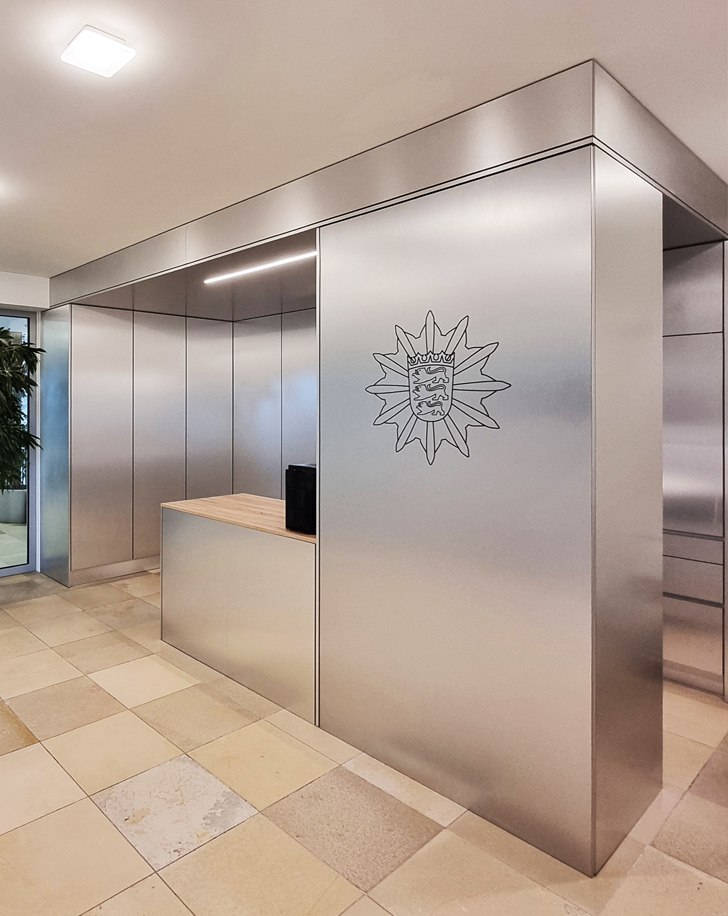 Empfangsbereich Polizeipräsident Innenraumansicht - Brandschutzsanierung Polizei Baden Württemberg in Stuttgart