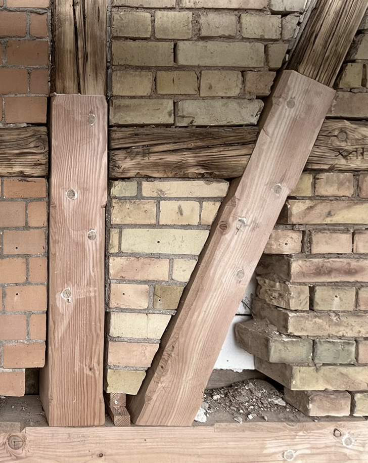 Fachwerk Außenansicht - Denkmalschutz-Sanierung Wilhelmsschule Stuttgart